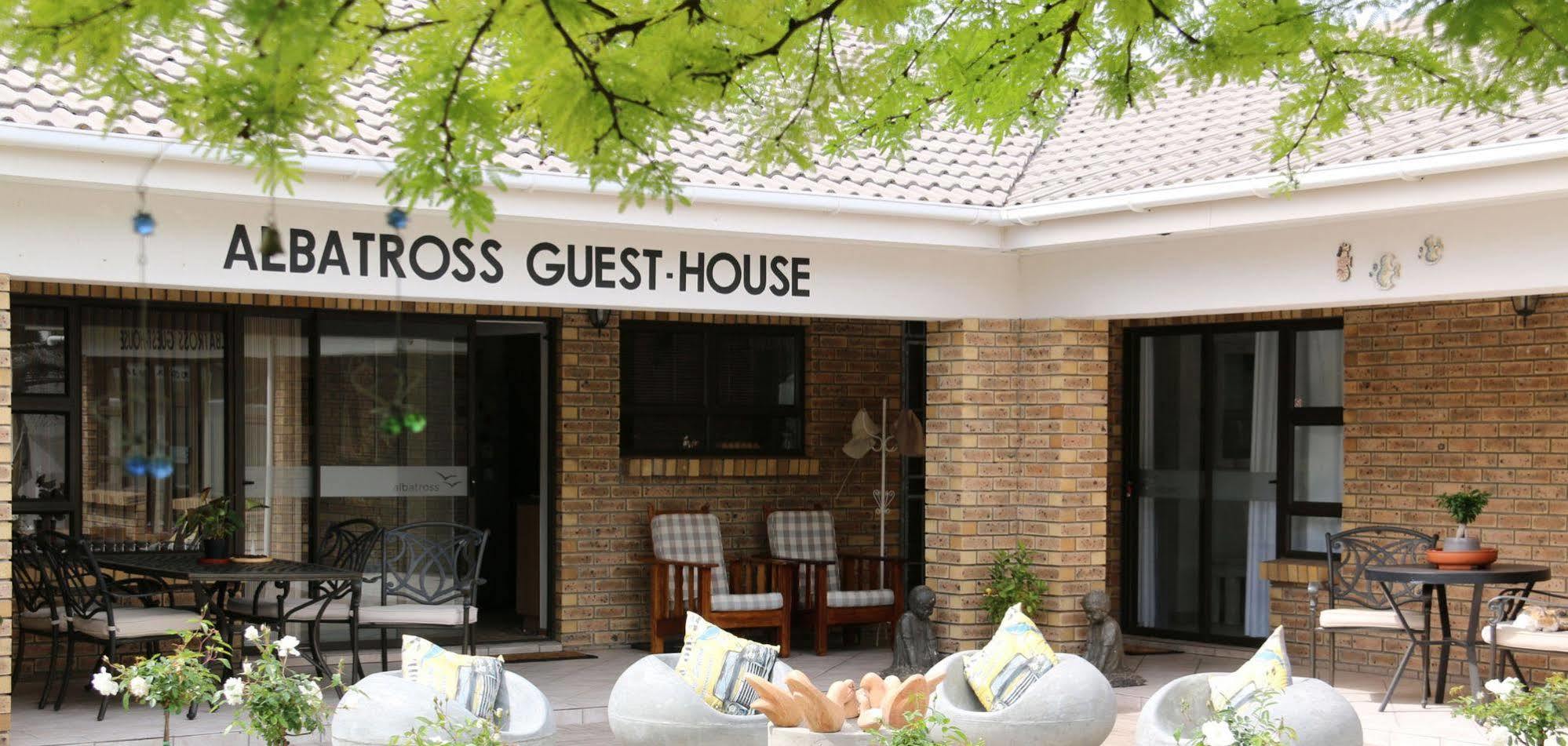 Albatross Guesthouse 兰格班 外观 照片
