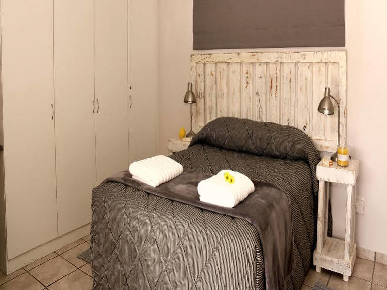 Albatross Guesthouse 兰格班 外观 照片